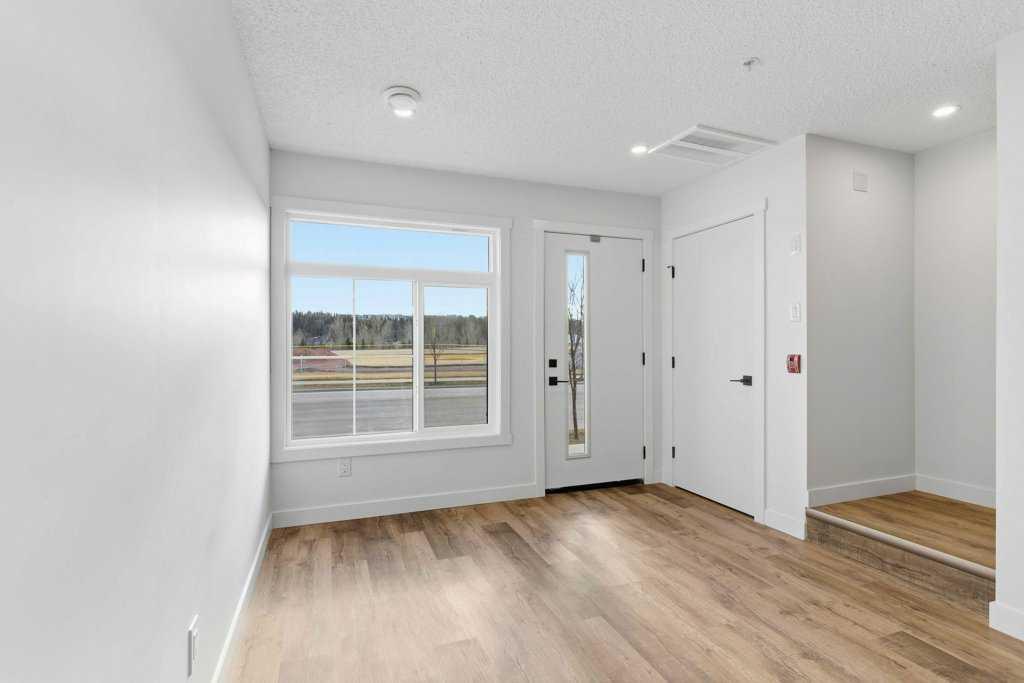 Fifth View of 102, 156 Park Street , Greystone, Cochrane, Alberta, T4C 3H3