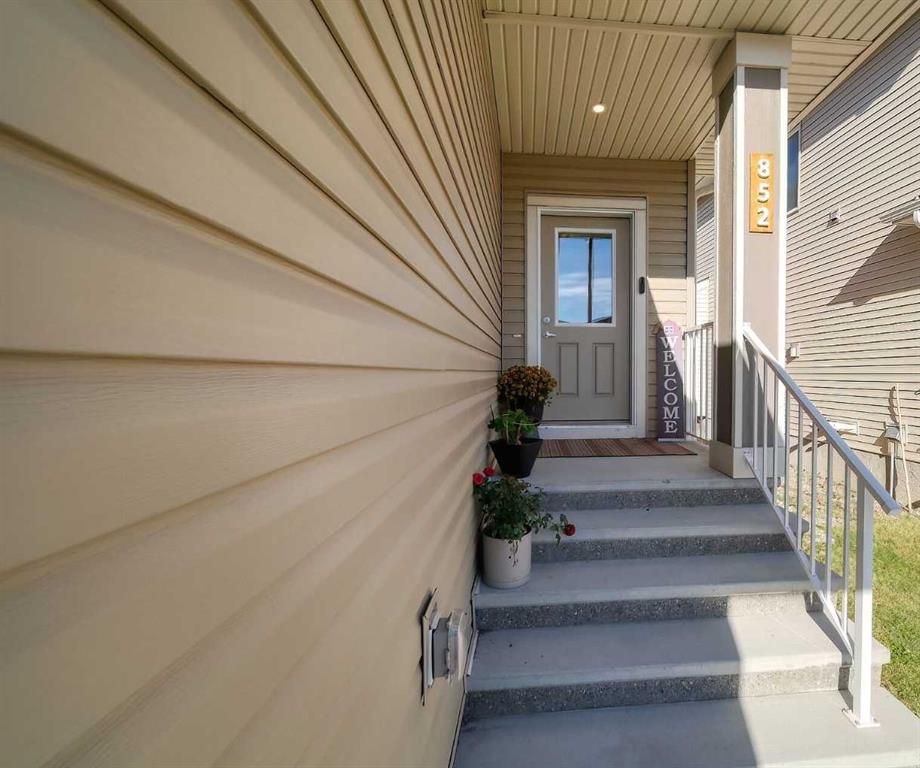 852 Hampshire Crescent NE, A2269411, Alberta,