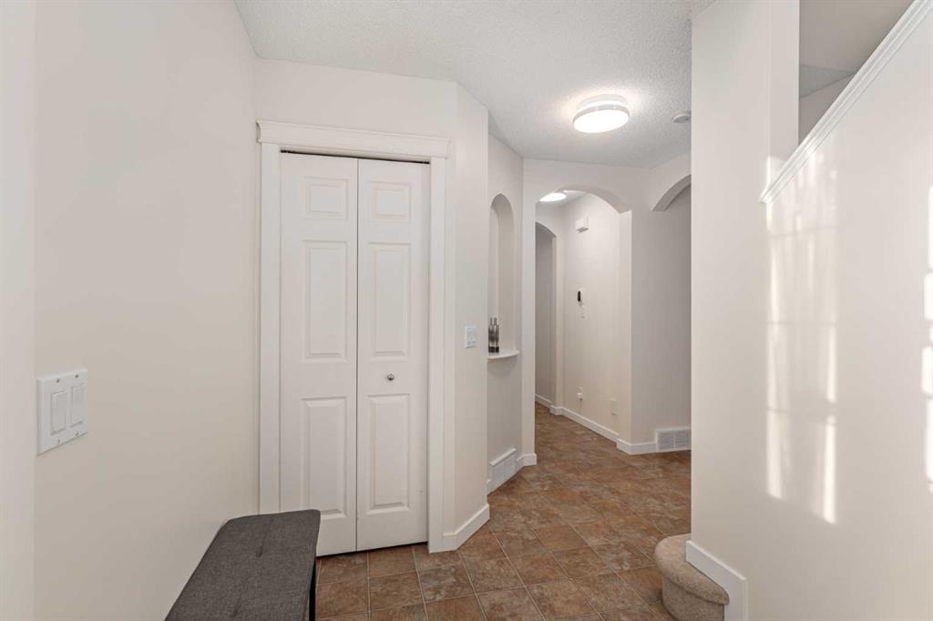 Fifth View of 38 Evansbrooke Manor NW, Evanston, Calgary, Alberta, T3P 1C9