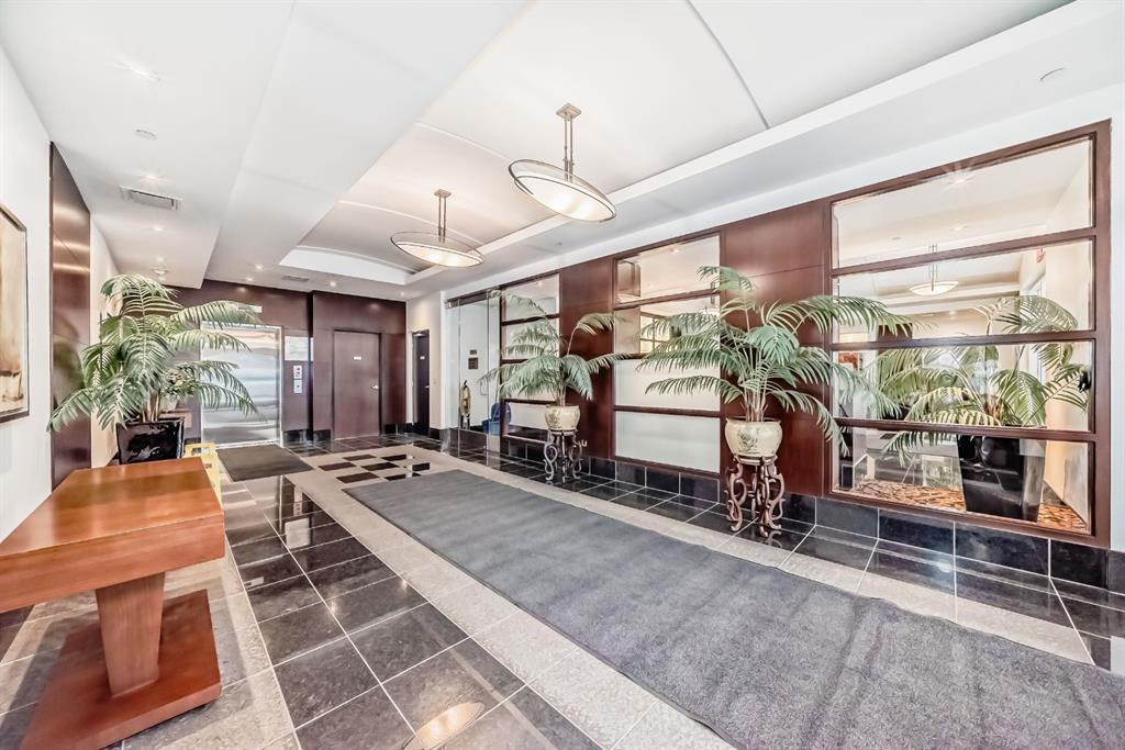 Third View of 503, 922 5 Avenue SW, Downtown Commercial Core, Calgary, Alberta, T2P 2T9