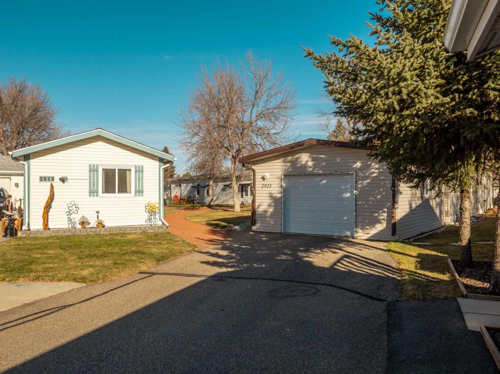 Third View of 2921 31 Avenue S, Parkbridge Estates, Lethbridge, Alberta, T1K 6S6