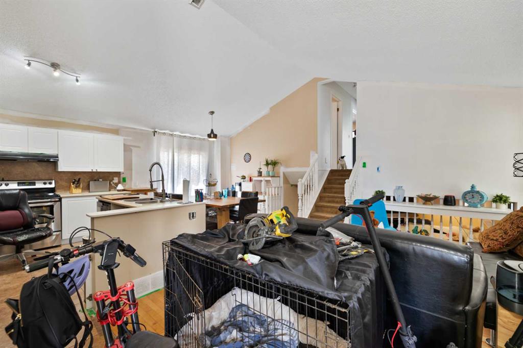 Fifth View of 132 Mt Apex Green SE, McKenzie Lake, Calgary, Alberta, T2Z 2V5