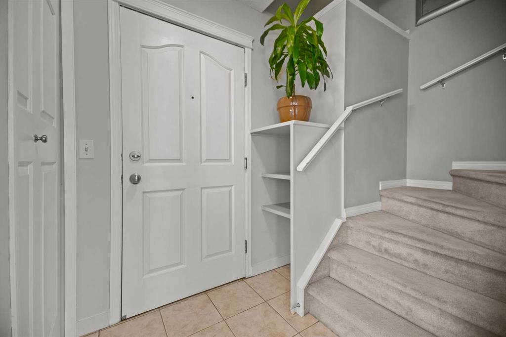 Fourth View of 304, 1608 12 Avenue SW, Sunalta, Calgary, Alberta, T3C 0R2