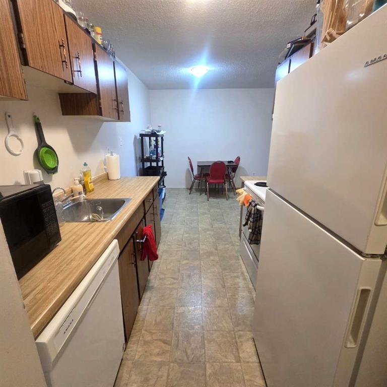 Fourth View of 304B, 5611 9 Avenue  , Edson, Edson, Alberta, T7E 1R5