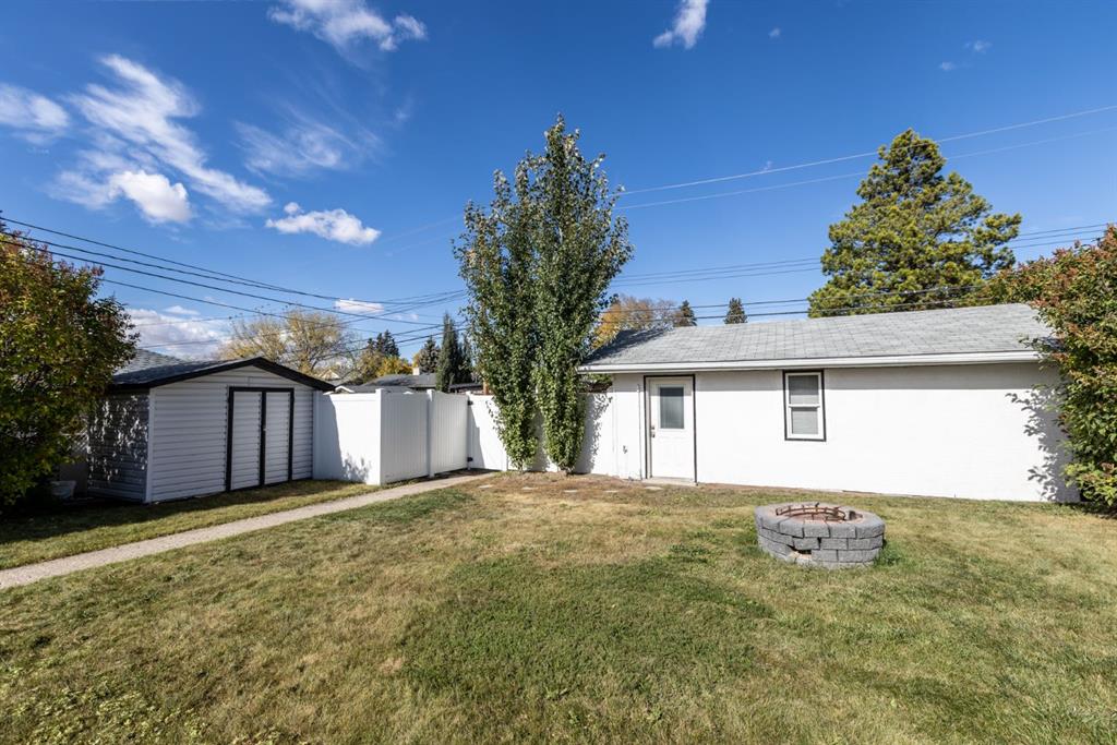 Fifth View of 5008 39 Street , Southeast Innisfail, Innisfail, Alberta, T4G 1H7