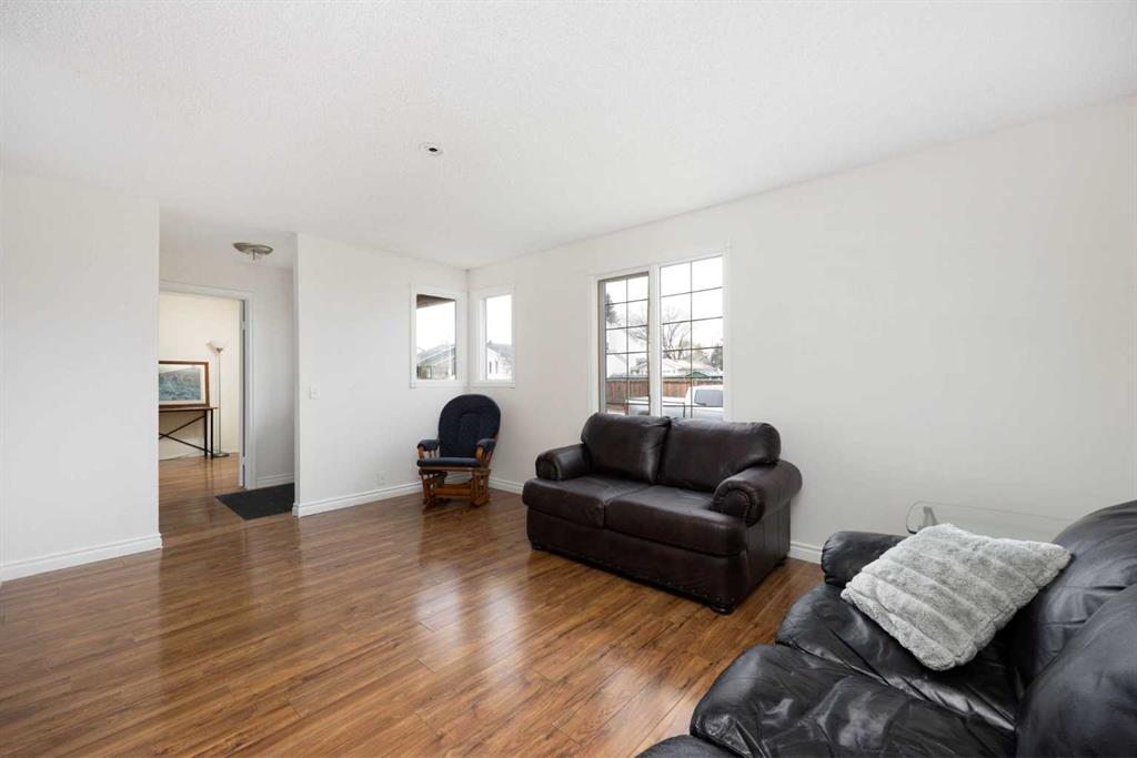 Fifth View of 217 Bird Crescent , Thickwood, Fort McMurray, Alberta, T9H 4T4