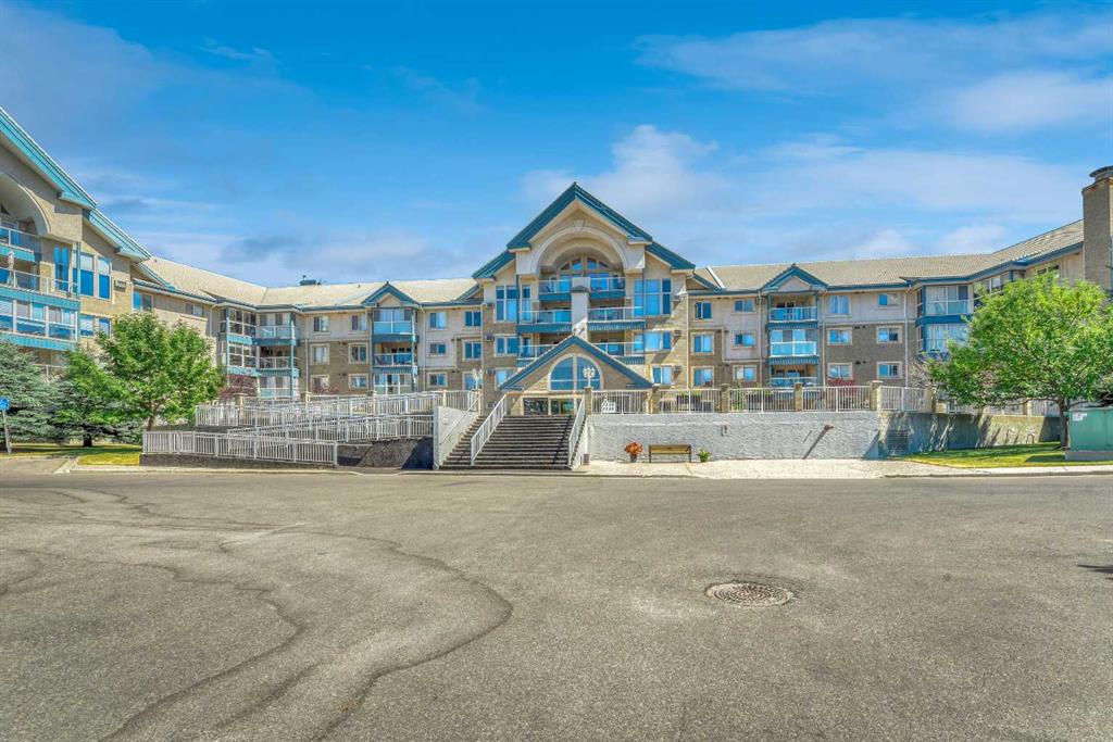 Main View of 204, 7239 Sierra Morena Boulevard SW, Signal Hill, Calgary, Alberta, T3H 3L7