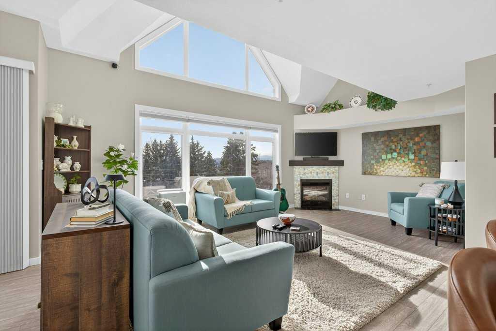 305, 141 Mountain Street , A2269892, Alberta,