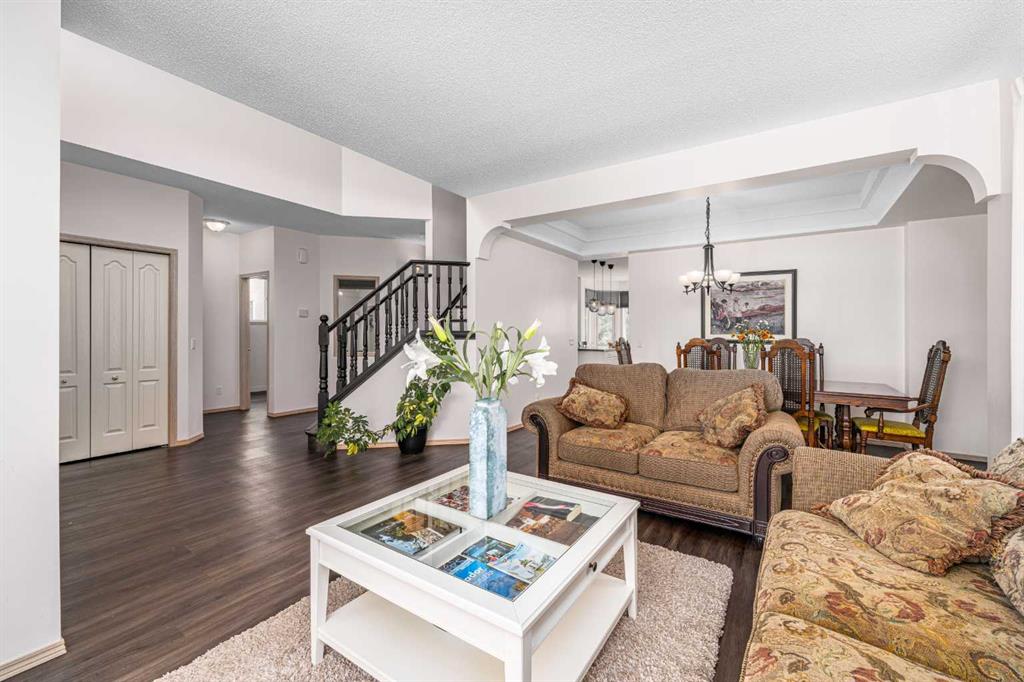 Fifth View of 648 Scimitar Bay NW, Scenic Acres, Calgary, Alberta, T3L 2B2