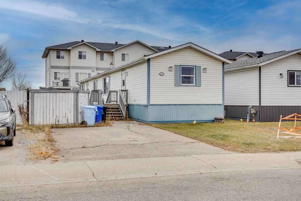 Second View of 221 Mckinlay Crescent , Timberlea, Fort McMurray, Alberta, T9K 2M8