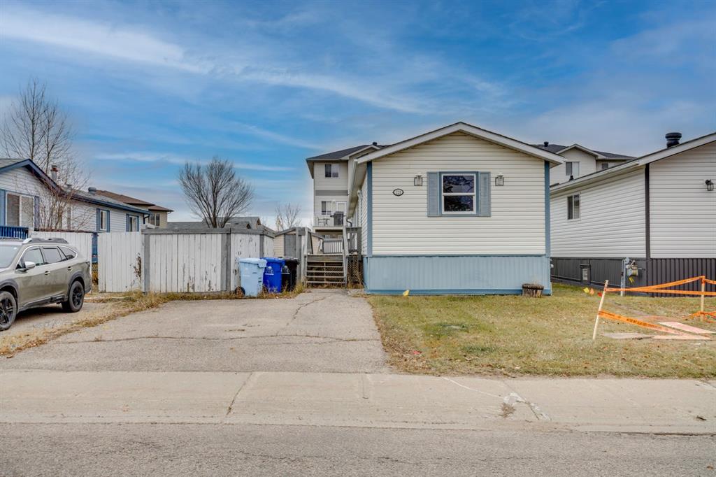 Third View of 221 Mckinlay Crescent , Timberlea, Fort McMurray, Alberta, T9K 2M8