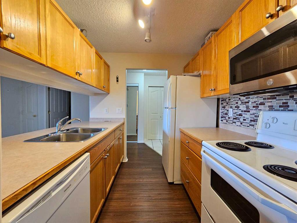 Fifth View of 320, 100 Richard Street , Downtown, Fort McMurray, Alberta, T9H 5H5