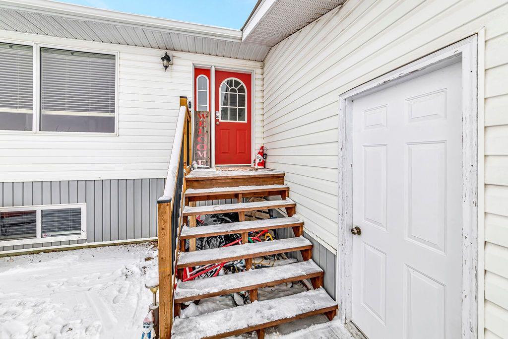 Third View of 109 5th Avenue , NONE, Lashburn, Saskatchewan, S0M 1H0