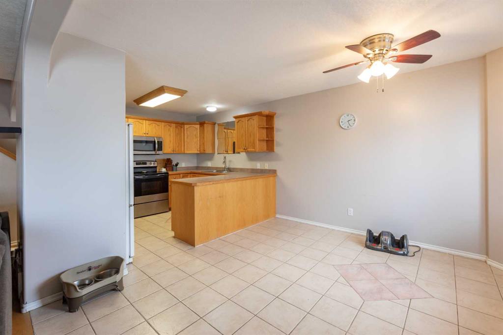 Third View of 237 Baker Street , Hardisty, Hinton, Alberta, T7V2C4