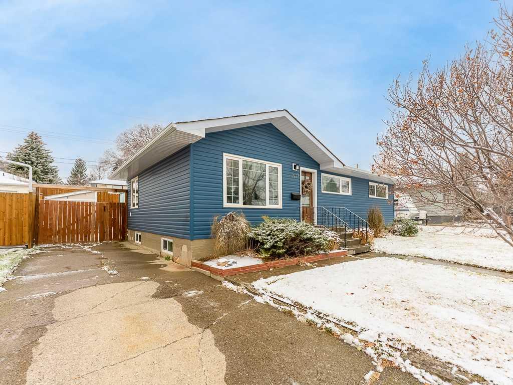 Third View of 5927 Thornton Road NW, Thorncliffe, Calgary, Alberta, T2K3C3