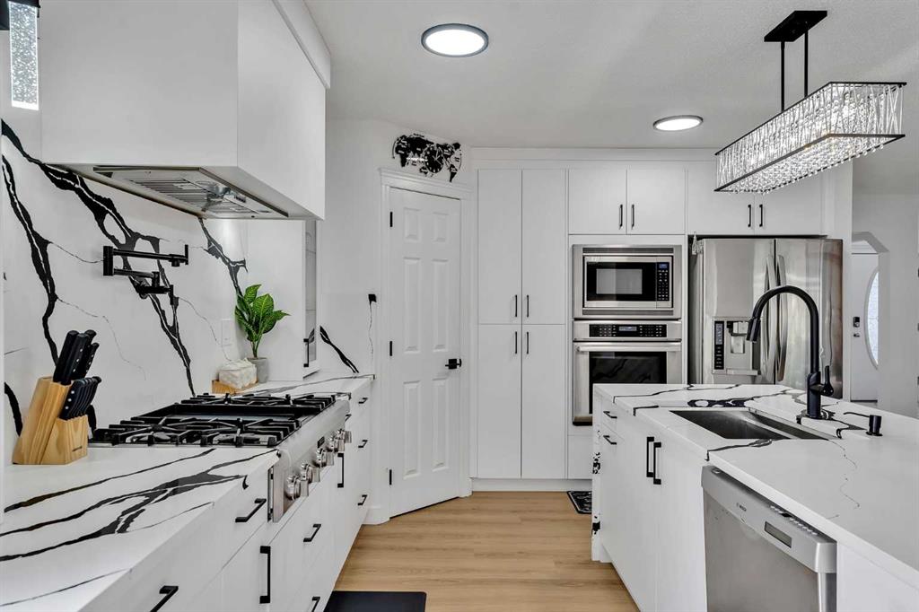 135 West Lakeview Passage , A2270082, Alberta,