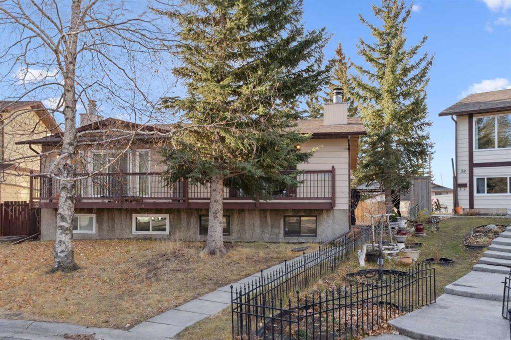 Third View of 30 Edgeford Place NW, Edgemont, Calgary, Alberta, T3A2T2