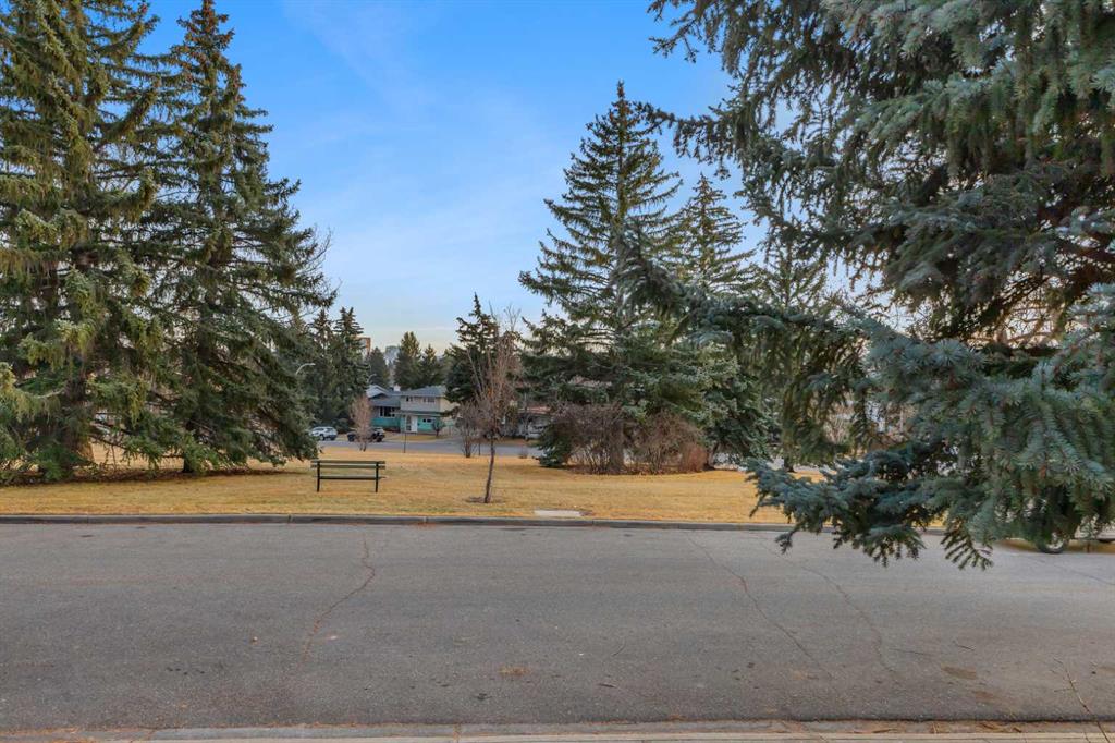 Fifth View of 5111 Barron Crescent NW, Brentwood, Calgary, Alberta, T2L1T8