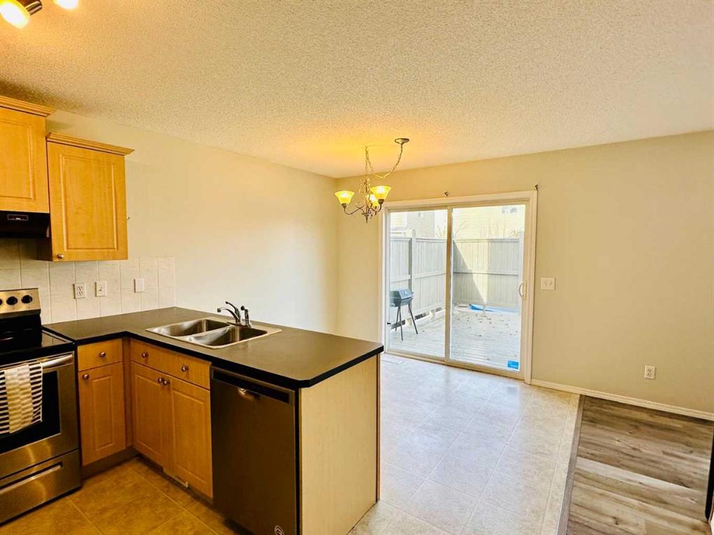 Fifth View of 8 Royal Elm Way NW, Royal Oak, Calgary, Alberta, T3G 5M2