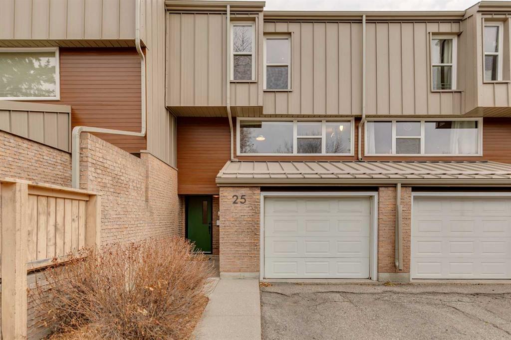 25 Brae Glen Court SW, A2270480, Alberta,