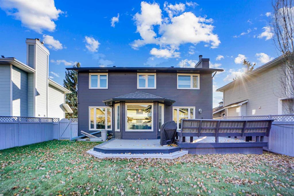 Fourth View of 33 Douglasbank Rise SE, Douglasdale/Glen, Calgary, Alberta, T2Z 2C5