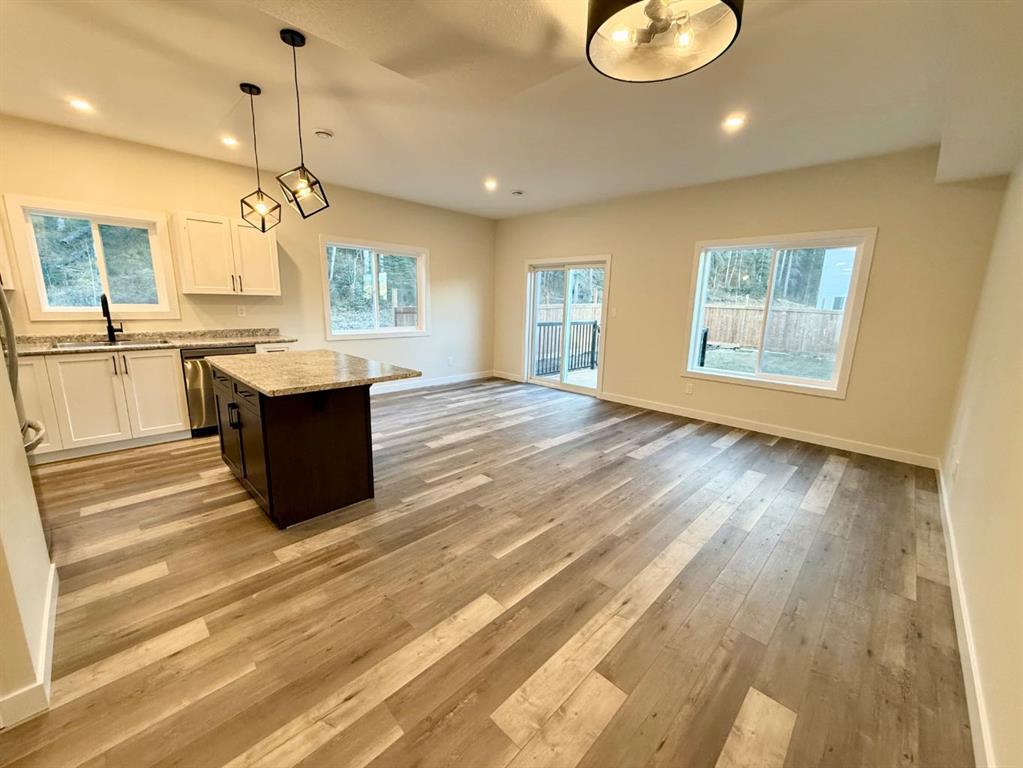 Fifth View of 328C BOUTIN Avenue , Hardisty, Hinton, Alberta, T7V0B4