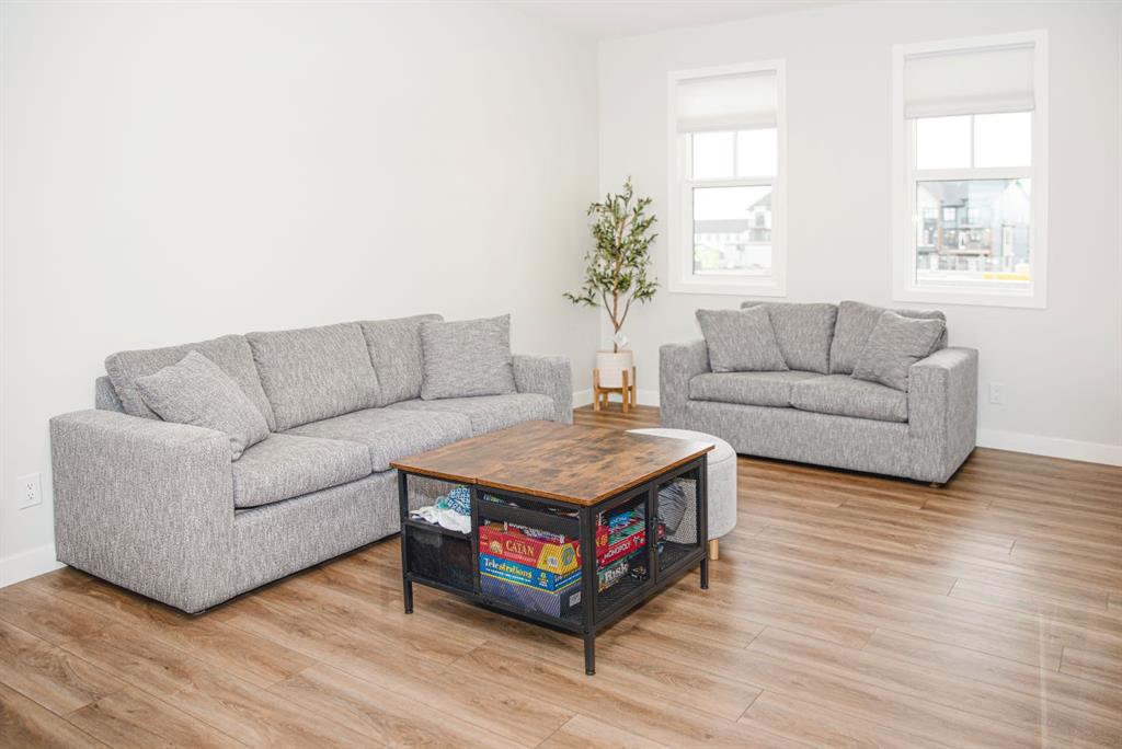 Fifth View of 1584 Rangeview Drive SE, Rangeview, Calgary, Alberta, T3M 2B6