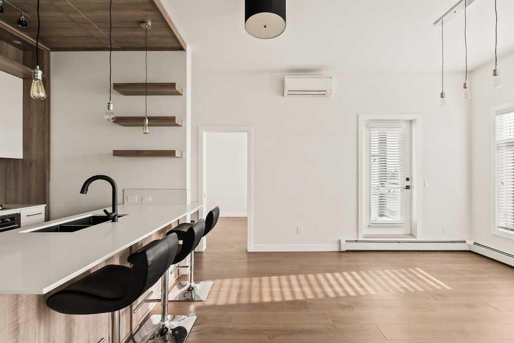 Third View of 403, 2702 17 Avenue SW, Shaganappi, Calgary, Alberta, T3E 8A5