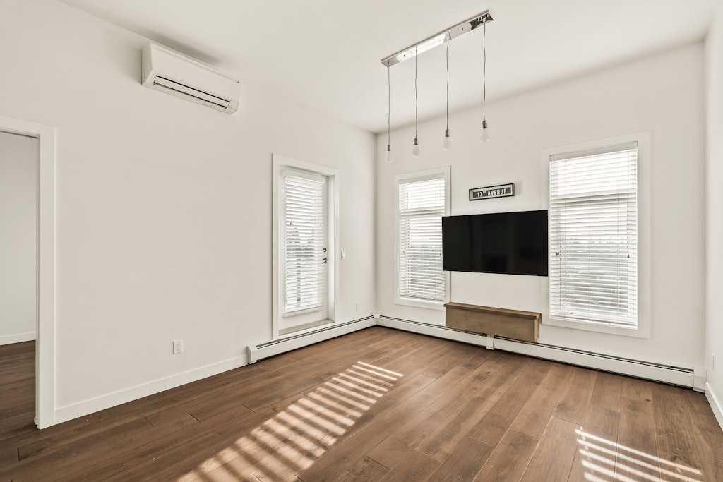 Fourth View of 403, 2702 17 Avenue SW, Shaganappi, Calgary, Alberta, T3E 8A5