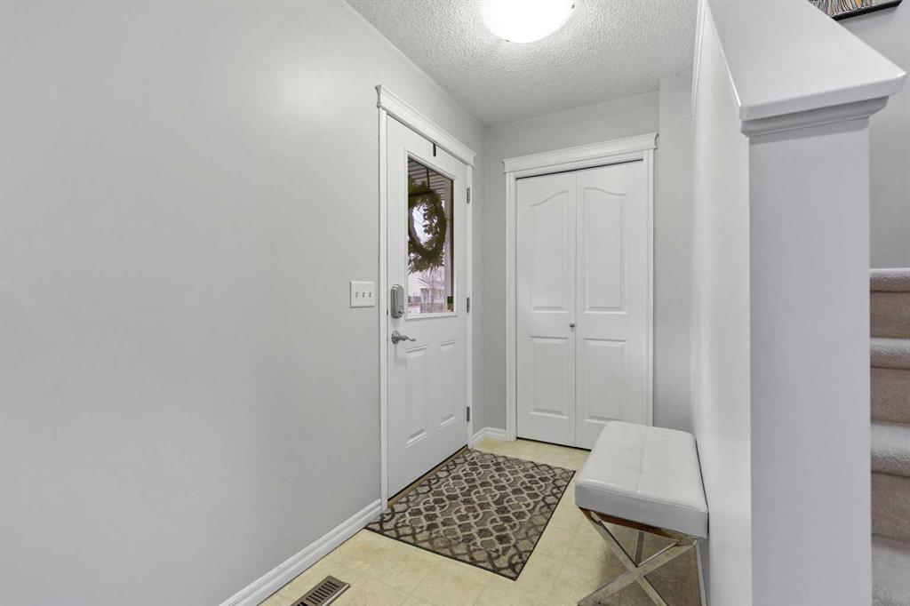 Fourth View of 25 McKinnon Street NW, NONE, Langdon, Alberta, T0J 1X2