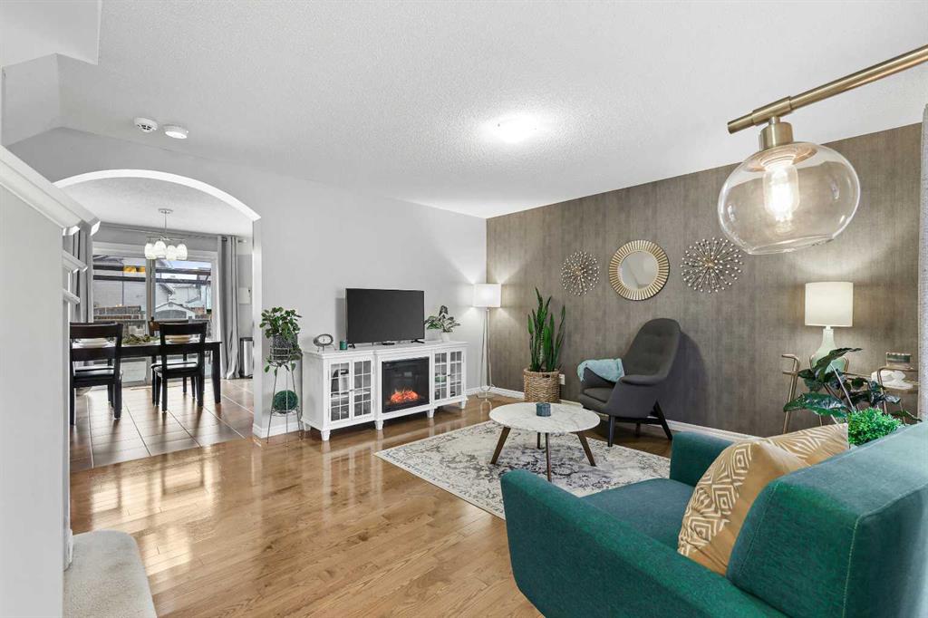 Fifth View of 25 McKinnon Street NW, NONE, Langdon, Alberta, T0J 1X2