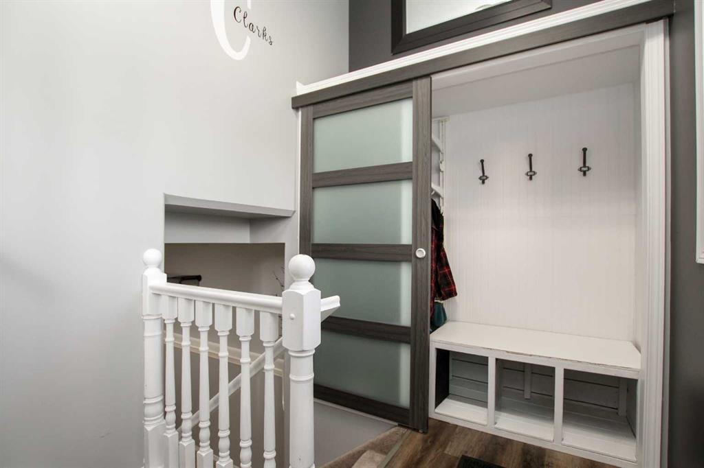 Fifth View of 56 Kentwood Drive , Kingsgate, Red Deer, Alberta, T4N 3Y6