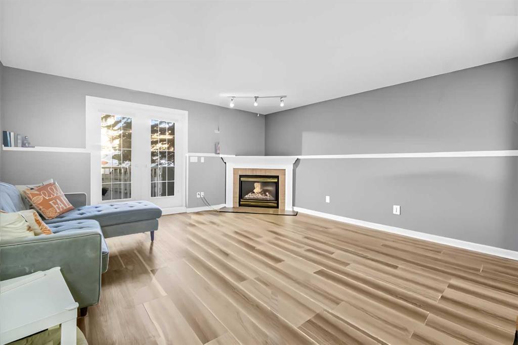 Fifth View of 102, 139 26 Avenue NW, Tuxedo Park, Calgary, Alberta, T2M 2C8