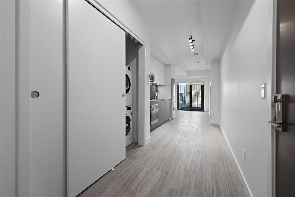 Fifth View of 604, 730 2 Avenue SW, Eau Claire, Calgary, Alberta, T2P 1R8