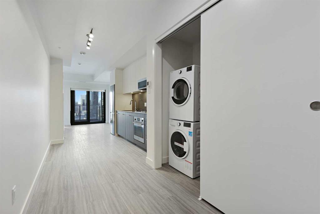 Third View of 1103, 730 2 Avenue SW, Eau Claire, Calgary, Alberta, T2P 1R8