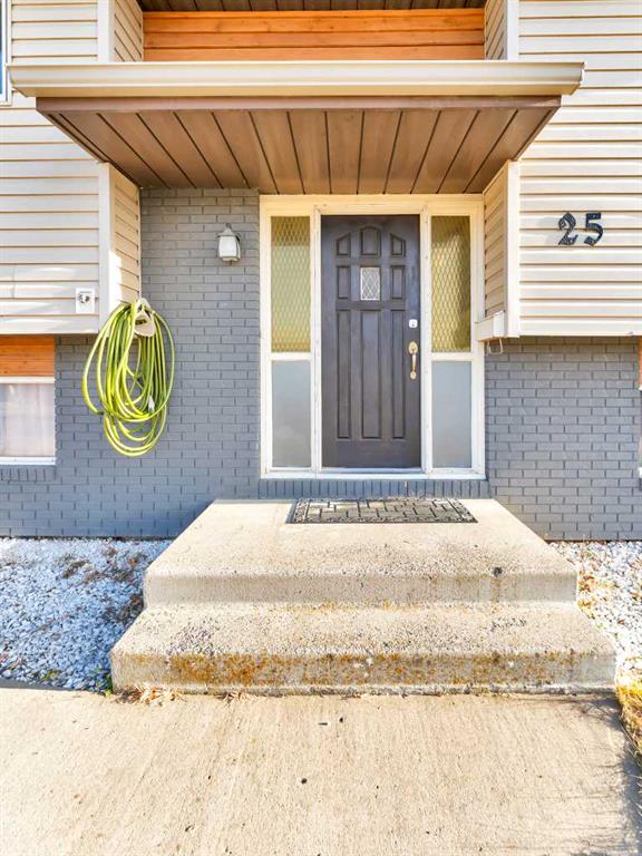 Fifth View of 25 Rossmere Avenue SE, Ross Glen, Medicine Hat, Alberta, T1B 2S8