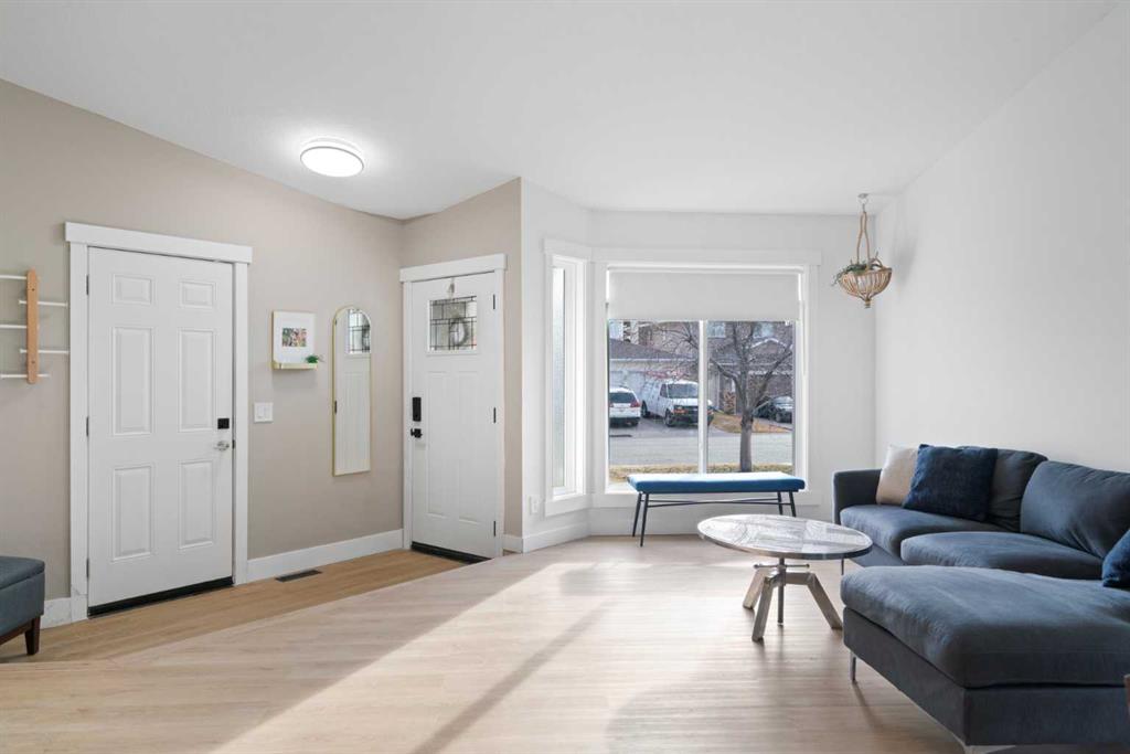 Fifth View of 53 Riverside Crescent SE, Riverbend, Calgary, Alberta, T2C3Y1