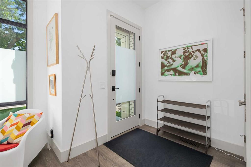 Third View of 2126B 52 Avenue SW, North Glenmore Park, Calgary, Alberta, T3E1K3