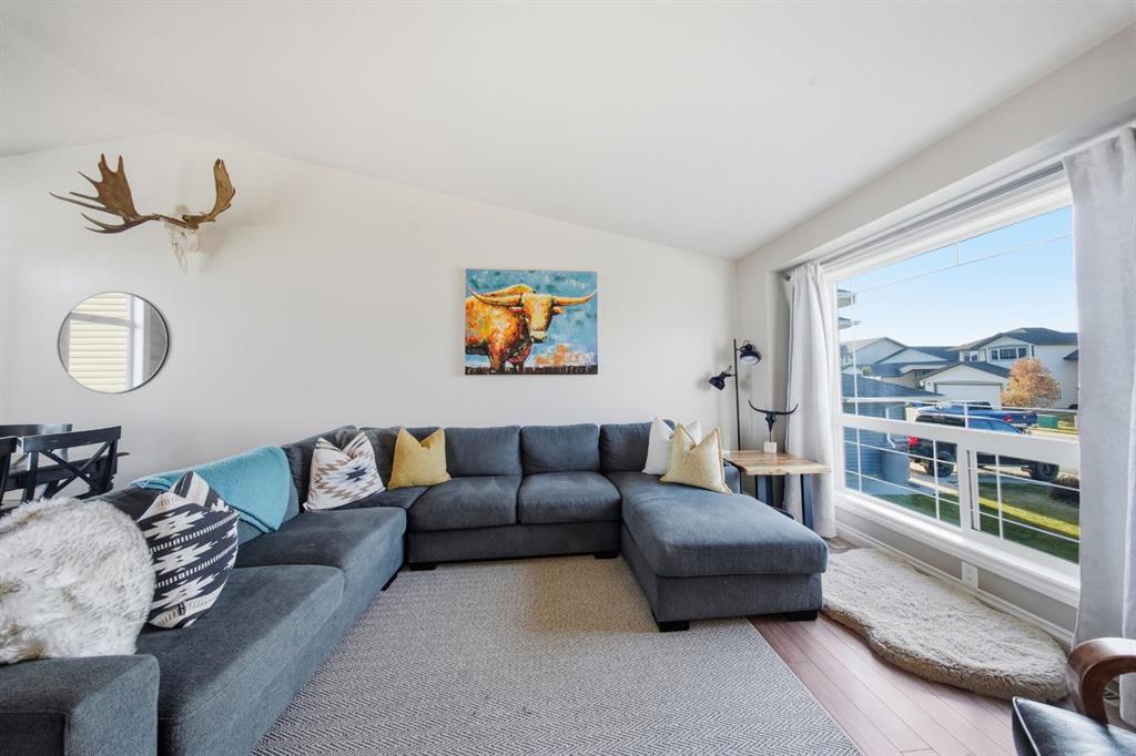 Fifth View of 93 Mann Drive , NONE, Penhold, Alberta, T0M 1R0