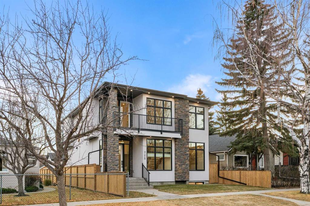 Second View of 725 18 Avenue NW, Mount Pleasant, Calgary, Alberta, T2M 0V2