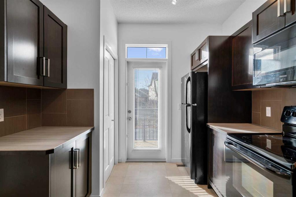 Fifth View of 114 New Brighton Landing SE, New Brighton, Calgary, Alberta, T2Z 1C1