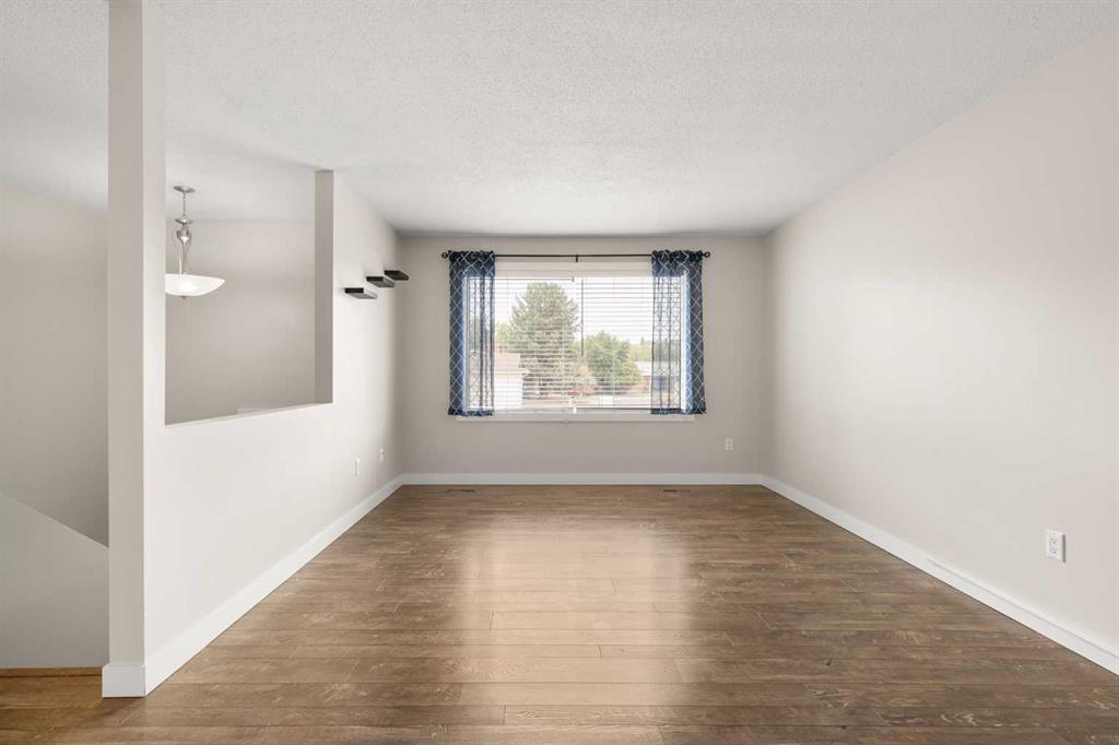 Fourth View of 37 Link Court SW, SW Hill, Medicine Hat, Alberta, T1A7X6