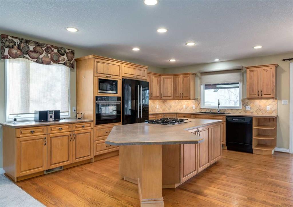 Fourth View of 11107 Southdale Road SW, Southwood, Calgary, Alberta, T2W 0X5