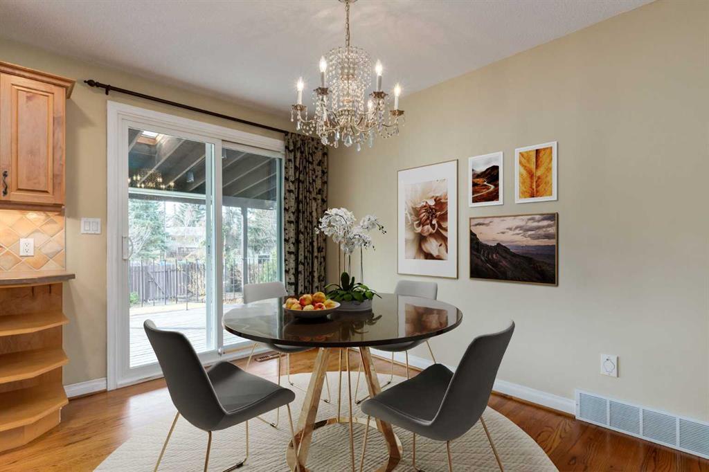 Fifth View of 11107 Southdale Road SW, Southwood, Calgary, Alberta, T2W 0X5