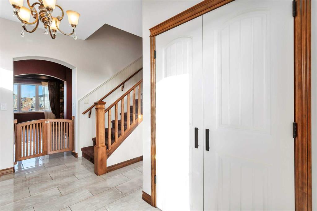 Fifth View of 100 Van Slyke Way , Vanier East, Red Deer, Alberta, T4R 0N5