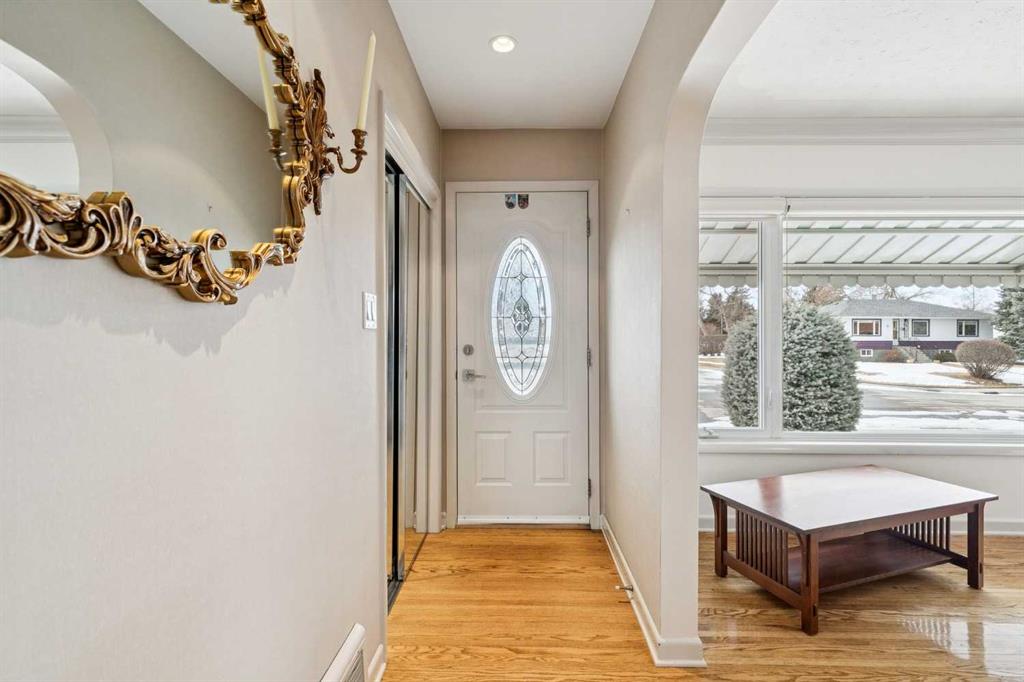 Fifth View of 1228 Richland Road NE, Renfrew, Calgary, Alberta, T2E5M5