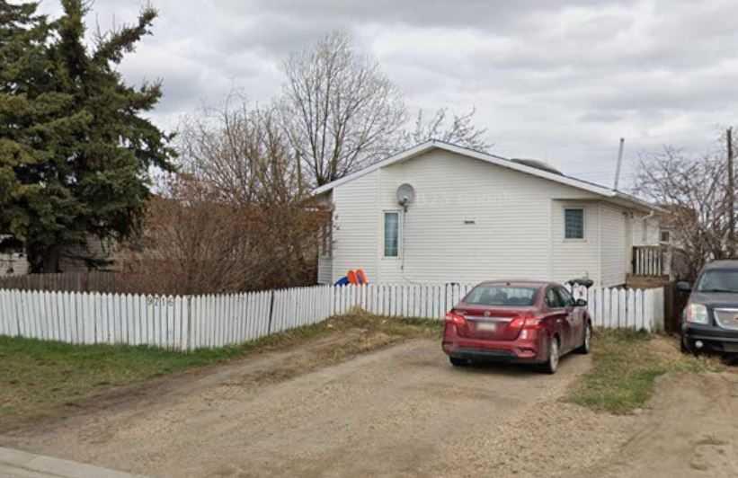 Second View of 9716 104 Avenue , NONE, Clairmont, Alberta, T8X5E7