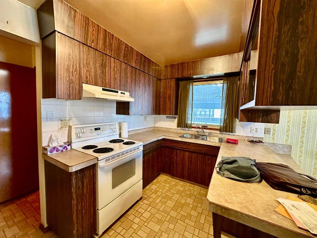 Fourth View of 2709 11A Avenue N, Park Meadows, Lethbridge, Alberta, T1H1N9