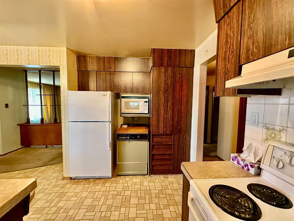 Fifth View of 2709 11A Avenue N, Park Meadows, Lethbridge, Alberta, T1H1N9