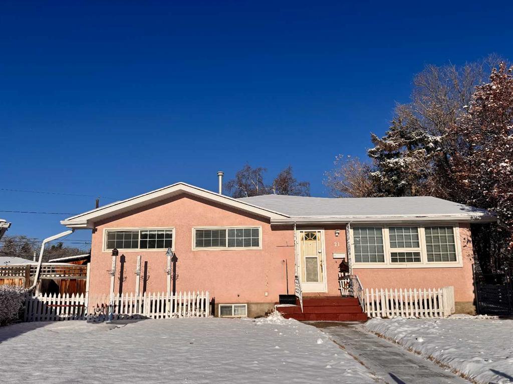 21 Freemont Close , A2271368, Alberta,